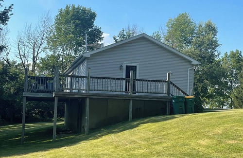 Perry House | Cozy 2-bedroom house with AC near Letchworth State Park The Limestone House