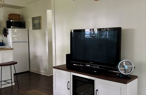 Ludington House | Cozy 2-bedroom Lakehouse on the South Bayou of Hamlin Lake