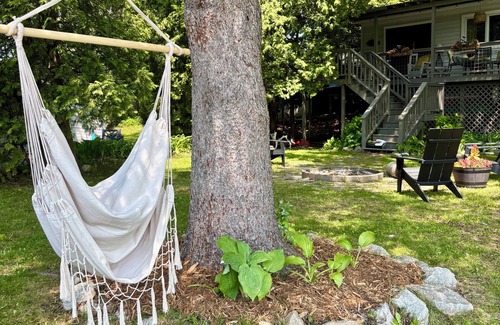 Ludington House | Cozy 2-bedroom Lakehouse on the South Bayou of Hamlin Lake
