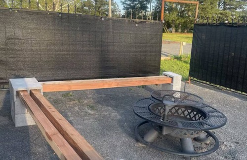 Jerusalem House | Cozy 2-bedroom RV in Serene Jerusalem with WiFi, AC, and plenty space to sleep