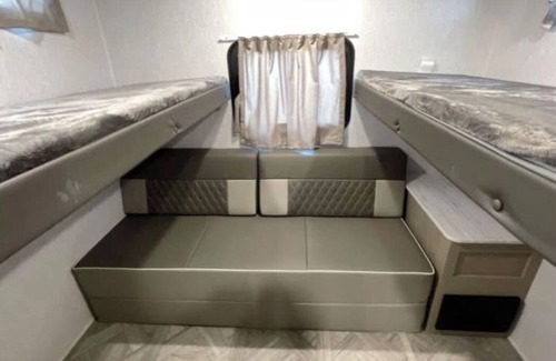 Jerusalem House | Cozy 2-bedroom RV in Serene Jerusalem with WiFi, AC, and plenty space to sleep