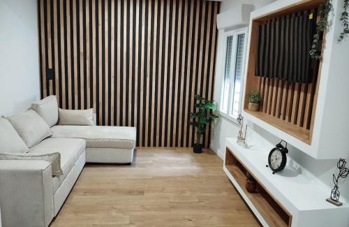 Bompas Villa | Cozy 2-bedroom village house