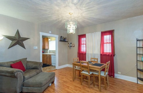 Liberty Wells Cottage | Cozy, 2bed/1bath Sugar House Cottage Close to Everything!