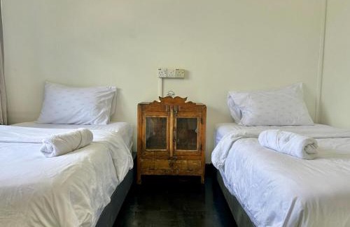 SS 2 Apartment | Cozy 2BR Family Homestay in Shared Bungalow SS2 Petaling Jaya