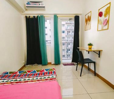 Las Pinas Apartment | Cozy 2BR Stay Near SM Southmall