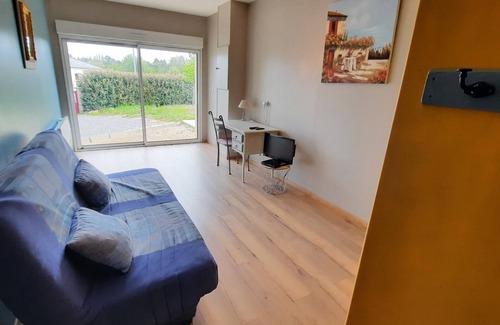 La Roche-Posay House | Cozy 3-Bed Home Near St Roch Thermal Baths, Fully Equipped, Sleeps 9