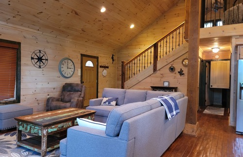 Glenwood Cabin | Cozy 3-bedroom Cabin in the Woods - No Cleaning Fee