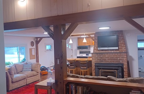 Amherst Cabin | Cozy 3-BR Baboosic Lake in Amherst NO CLEANING FEE'S