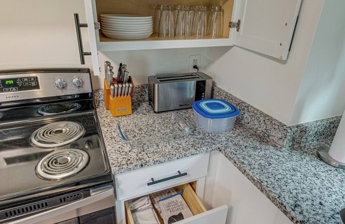 Hendersonville House | Cozy 3BR Retreat -Fully Furnished w/Full Kitchen, WIFI, Smart TV near Nashville