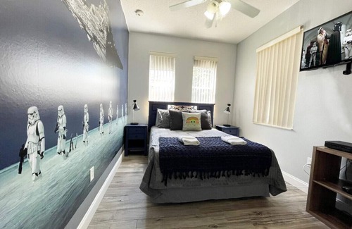 Crestwynd Bay House | Cozy 3BR Townhouse Next Disney
