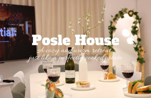 Bongcheon-dong Apartment | Cozy 4 Bedroom Spacious Stay for 8 Near Line 2 and Airport Bus 5 min Walk to Sharosugil Kitchen Self Check in