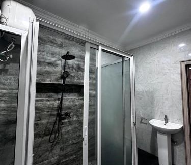 Port Harcourt Apartment | COZY 4BR Duplex Apartment with Starlink WIFI, PS5, and 4mins to GRA