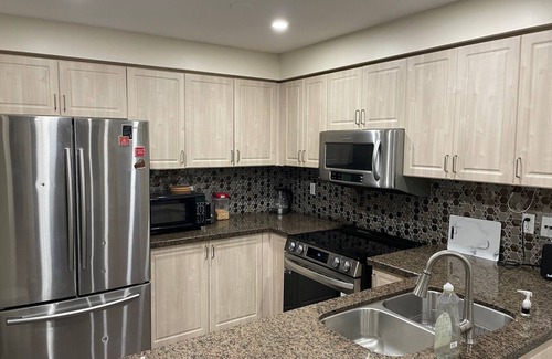 Churchill Meadows House | Cozy 4BR House in Mississauga