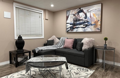 Churchill Meadows House | Cozy 4BR House in Mississauga