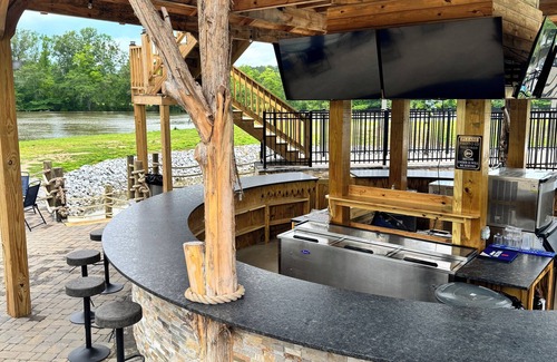 Gadsden Cabin | Cozy 6 person cabin with swim up tiki bar and hot tub!