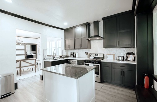 Central Oklahoma City House | Cozy 6BR Home Near Plaza Dist -sleeps 15