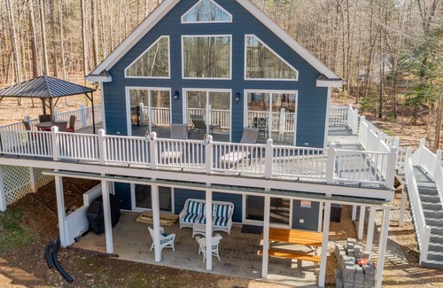 Wise House | Cozy A Frame on the lake!