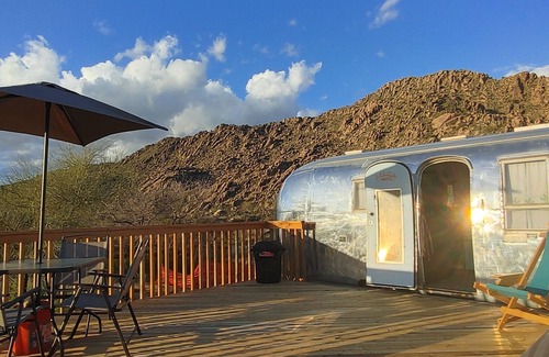 Tucson House | Cozy Airstream with WiFi, AC Amazing Desert Views 300 Acre Private Saguaro Park