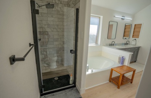 Roanoke House | Cozy and Spacious 4-bedroom house in a small vibrant town.