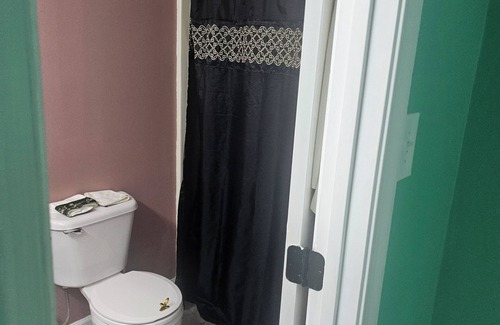 Fredericksburg House | Cozy and unique. In the middle of FXBG