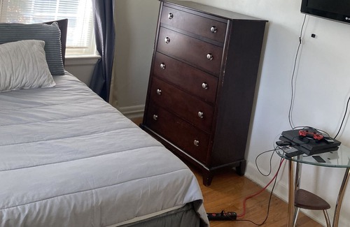 Norfolk Apartment | Cozy Apartment 6 minutes away from Sentara Norfolk General Hospital!