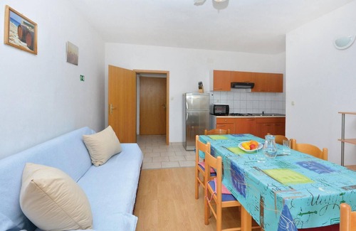 Ivan Dolac Apartment | Cozy apartment in Ivan Dolac