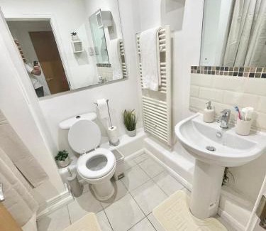 Stratford and New Town Apartment | Cozy Apartment in Stratford next to Abba