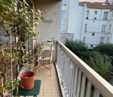 Saint-Mande Apartment | Cozy Apartment near Metro-L1 Saint-Mandé avec Parking