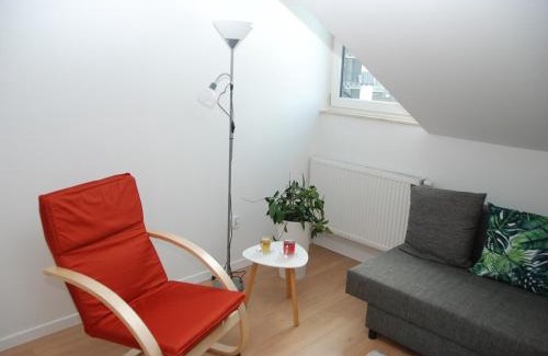 Nowa Praga Apartment | Cozy Apartment Penthouse Praga Kamionek