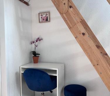 Gerresheim Apartment | Cozy Apartment with Excellent Transport Links to Old Town, Main Station and Trade Fair