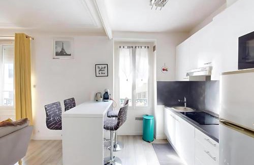 Le Perreux-sur-Marne Apartment | Cozy APT in Le Perreux with Parisian Charm & Disneyland Fun