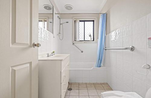 Auburn Apartment | Cozy Auburn 2BR - Fast Access to Sydney & Beyond