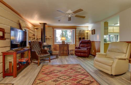 Augusta House | Cozy Augusta Cabin with Furnished Deck and Grill!
