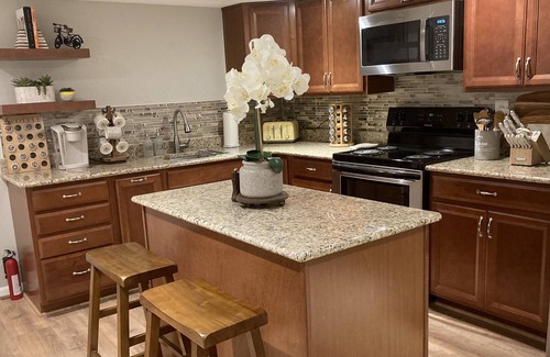 Abingdon House | Cozy Basement with Private Entrance and Self Check In