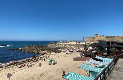 Vila do Conde Apartment | Cozy Beach Front with Rooftop