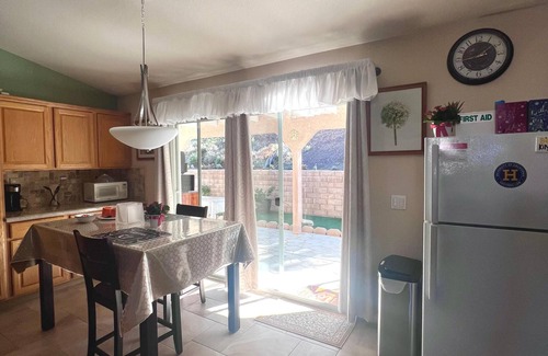 Lancaster House | Cozy -bedroom house in charming Palmdale with AC