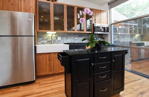 West Bucktown House | Cozy, Bright and a Great Location!