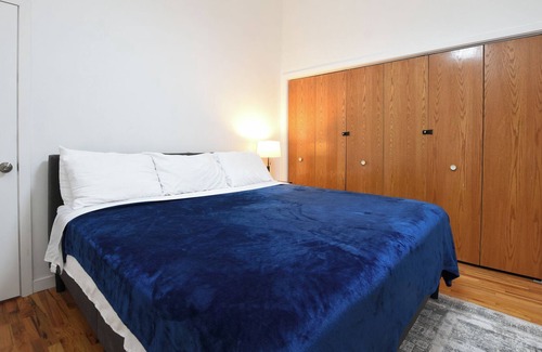 West Bucktown House | Cozy, Bright and a Great Location!