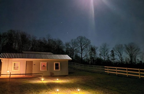 Caroleen Cabin | Cozy Cabin 2 at Bird's Nest Bunkies and Barn in Ellenboro with WiFi, AC & Heat