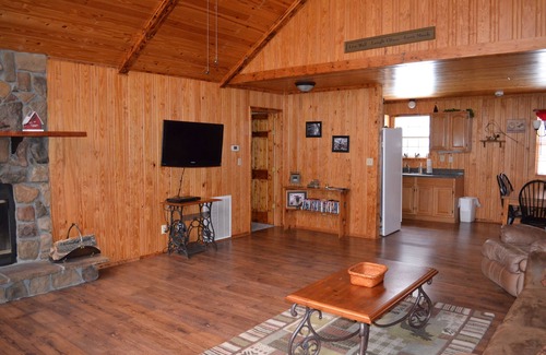 Fort Payne House | Cozy Cabin at Little River Canyon