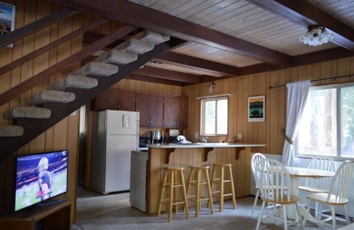 Carnelian Bay House | Cozy Cabin: border of Tahoe City and Carnelian Bay