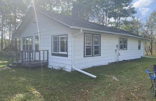 Neillsville House | Cozy Cabin/House on 12 acres near UTV trails/Lake/Hunting land