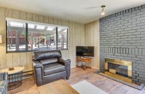 Greer House | Cozy Cabin in Greer Hike, Bike and Ski!
