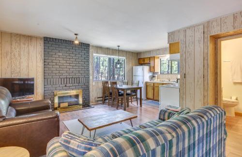 Greer House | Cozy Cabin in Greer Hike, Bike and Ski!