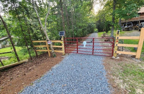 Ocoee Cabin | Cozy Cabin near Ocoee Lake in the Cherokee National Forest. Natures Paradise.