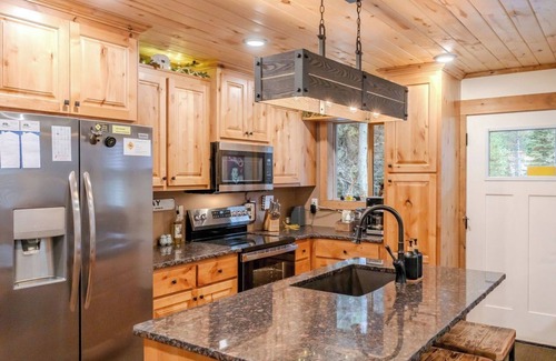Island Park Cabin | Cozy Cabin Nestled in the Pines