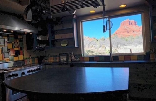 Oak Creek Condo | Cozy Cactus Resort .sorta kinda