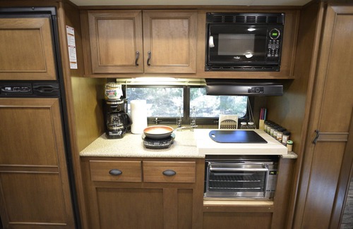 Durants Neck House | Cozy Camper~New Wash Shed~Fast Wi-Fi~Comfy Bed~Fire Pit~Near Croquet Club