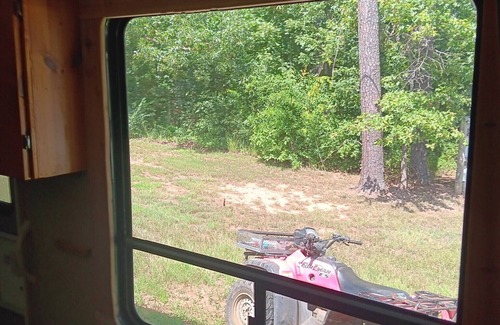 Negreet House | Cozy Camper - Small RV near Toledo Bend, LA.