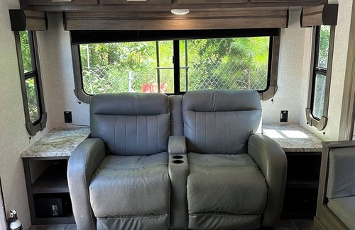 Griffin RV Rental | Cozy campground in welcoming Griffin with AC